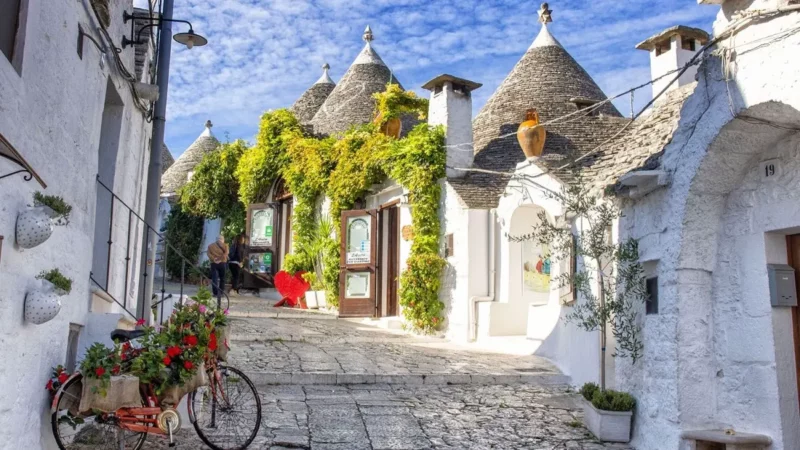 Must-Visit Destinations in Puglia: 10 Essential Places to Explore 12 Alberobello (duration 4 hours)