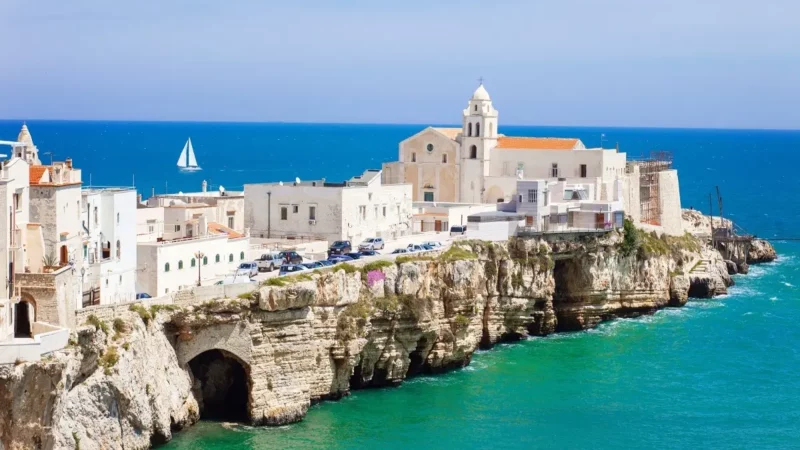 Must-Visit Destinations in Puglia: 10 Essential Places to Explore 6 Explore the Magnificence of Il Gargano and Vieste.